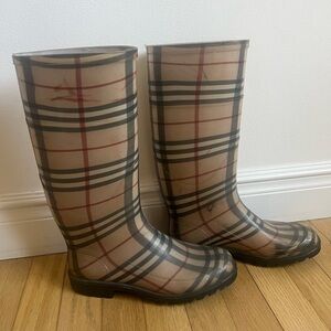 Burberry Rain Boots Womens Size 6